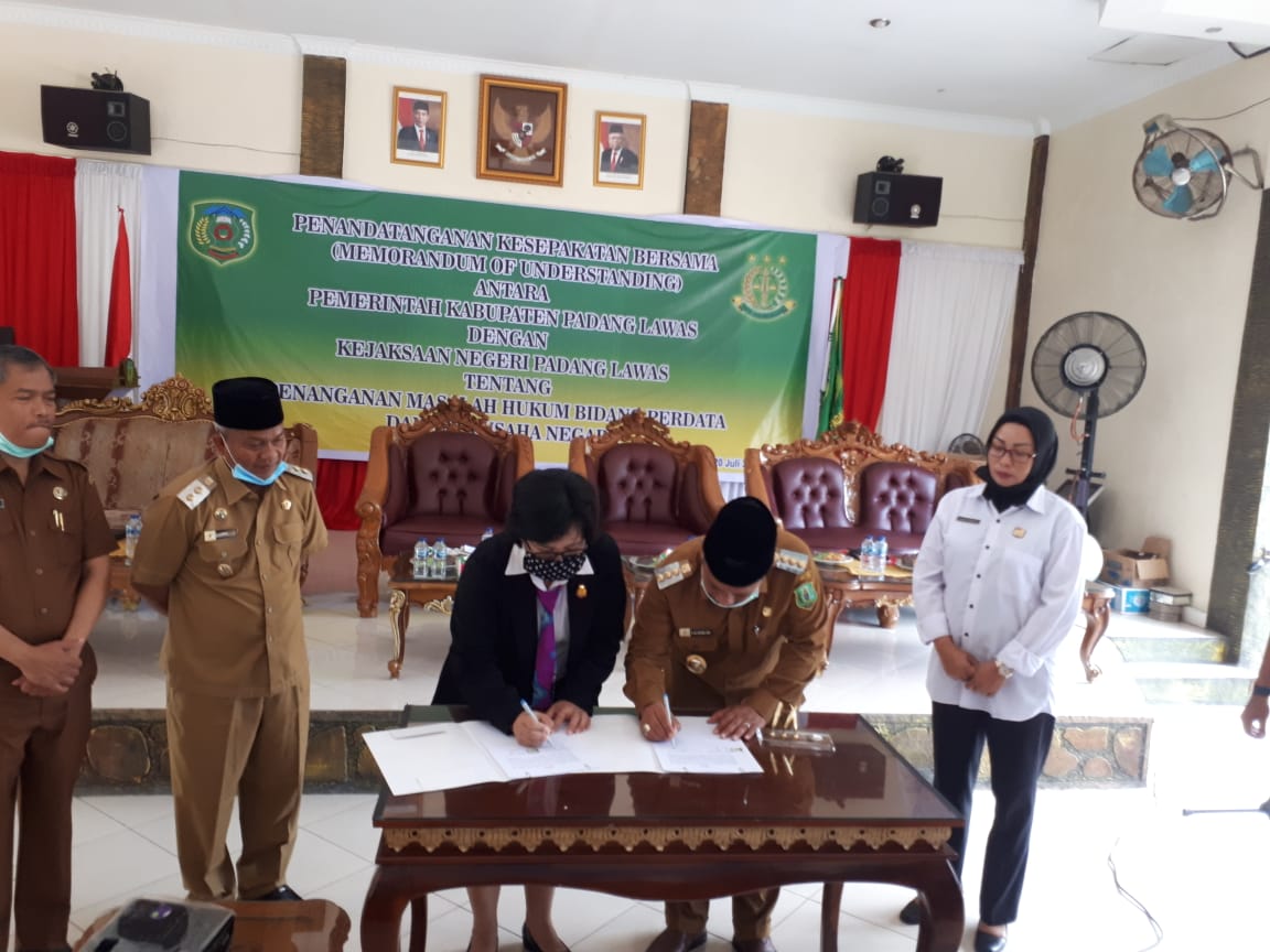 Kajari Palas Kristianti Yuni Purnawanti, SH, MH : Kita Siap Bantu Tindak Perusahaan Tidak lengkapi izin