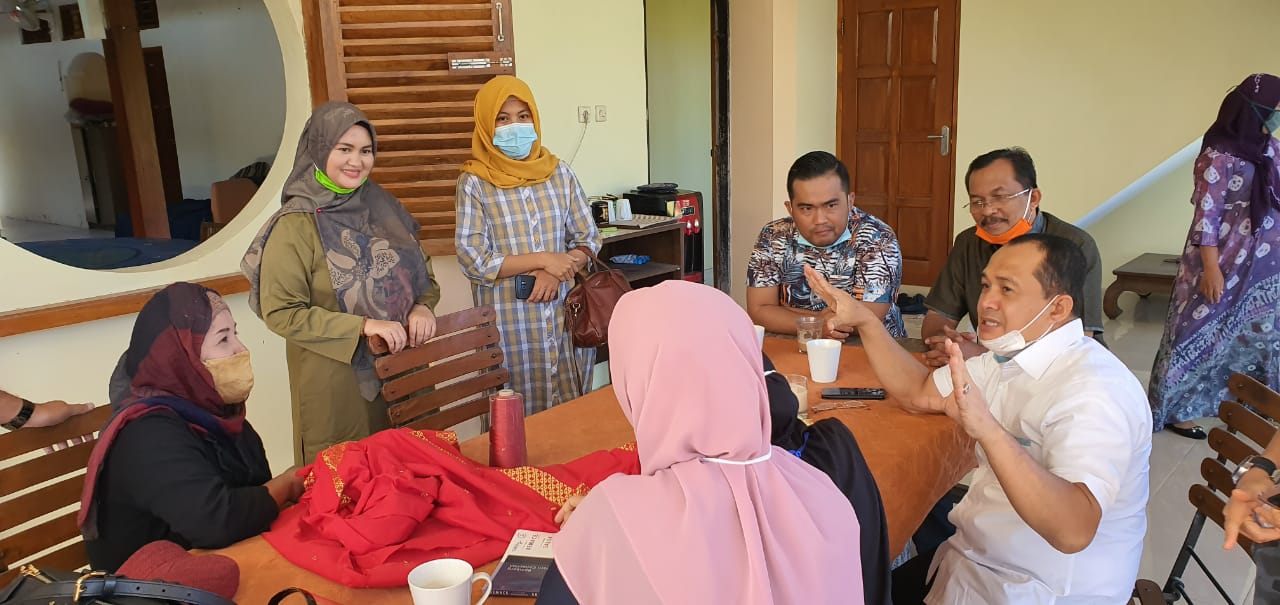 Zahir : Batu Bara Kembangkan Modifikasi Tenun dan Ecoprint