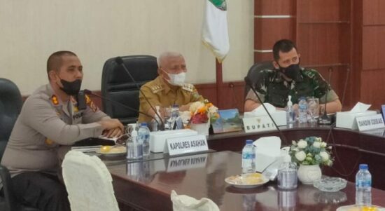 Bupati Asahan Dengarkan Arahan Presiden