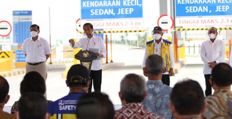 Jokowi Resmikan Pintu Jalan Tol Seksi 1 Binjai-Stabat