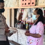 Bhabinkamtibmas Lakukan Pengecekan Stok Minyak Goreng