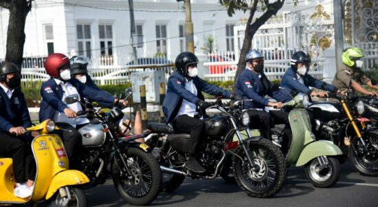 Edy-Ijeck dan Bupati/Walikota Konvoi Pakai Sepeda Motor ke Musrenbang