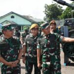 Kasad Tinjau WLR 88 Program Litbanghan Pussenarmed PT. EU ITB