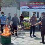 Kejari Langkat Musnahkan BB dan Barang Rampasan Kejari Langkat Musnahkan BB dan Barang Rampasan