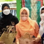 Pamerkan Produk Kerajinan Unggulan di Inacraft 2022, Presiden Jokowi Sambangi Stand Dekranasda Sergai Pamerkan Produk Kerajinan Unggulan di Inacraft 2022, Presiden Jokowi Sambangi Stand Dekranasda Sergai