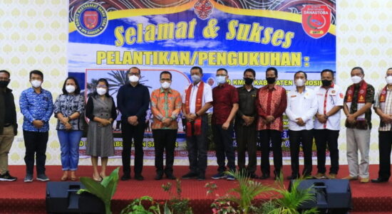 Walikota Yogyakarta Dilantik Sebagai Ketua KMDT Yogyakarta, Bupati Samosir: KMDT Bersama Bersinergi Dalam Memajukan Danau Toba