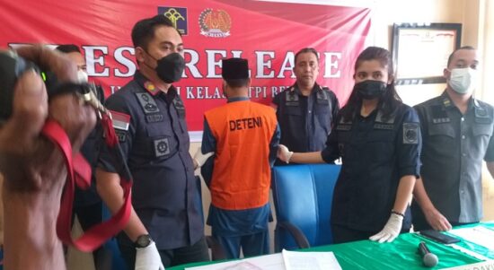 Imigrasi Belawan Tangkap WNA Asal Nepal