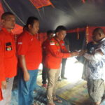 PAC Pemuda Batak Bersatu Santuni Keluarga Korban Kebakaran PAC Pemuda Batak Bersatu Santuni Keluarga Korban Kebakaran