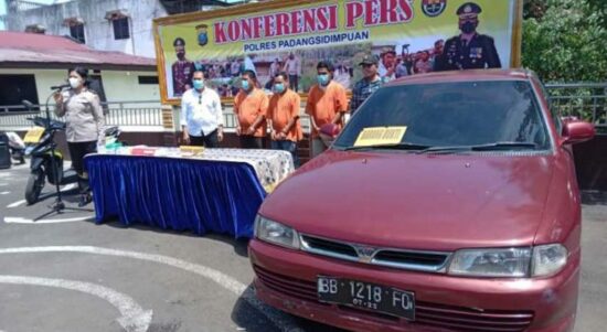 Bandar Narkoba di Padangsidimpuan Barter Mobil Sedan dengan Sabu