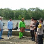 Kapolsek Secanggang Silaturahmi dan Sosialisasi Penanaman Mangrove di Desa Jaring Halus