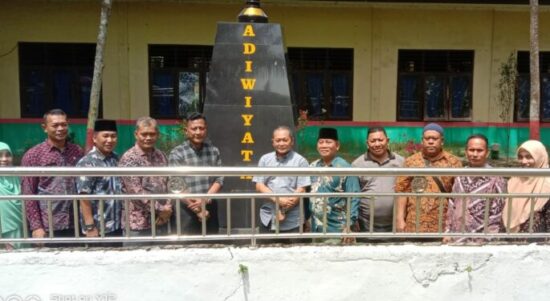 Kadisdik Asahan Buka Sosialisasi IKM di SMPN 1 Pulau Rakyat