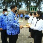 Pimpin Hari Kesadaran Nasional, Bupati Samosir Serahkan SK P3K