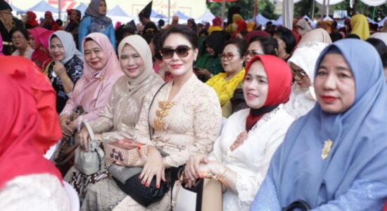 Parade dan Gebyar Berkebaya Nasional, Diikuti PKK dan Ibu-ibu se Sumut