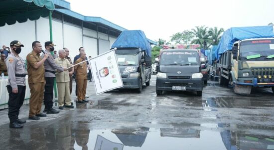 Bupati Asahan Lepas Logistik Pilkades Serentak