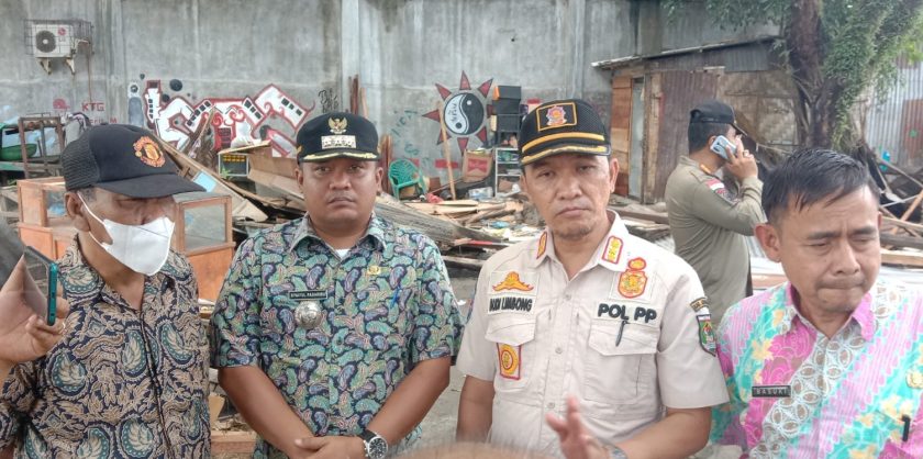 Satpol PP Asahan Bongkar 13 Lapak Pedagang
