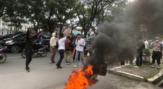 Demo JMI Desak Anggota Dewan Sumut Diperiksa