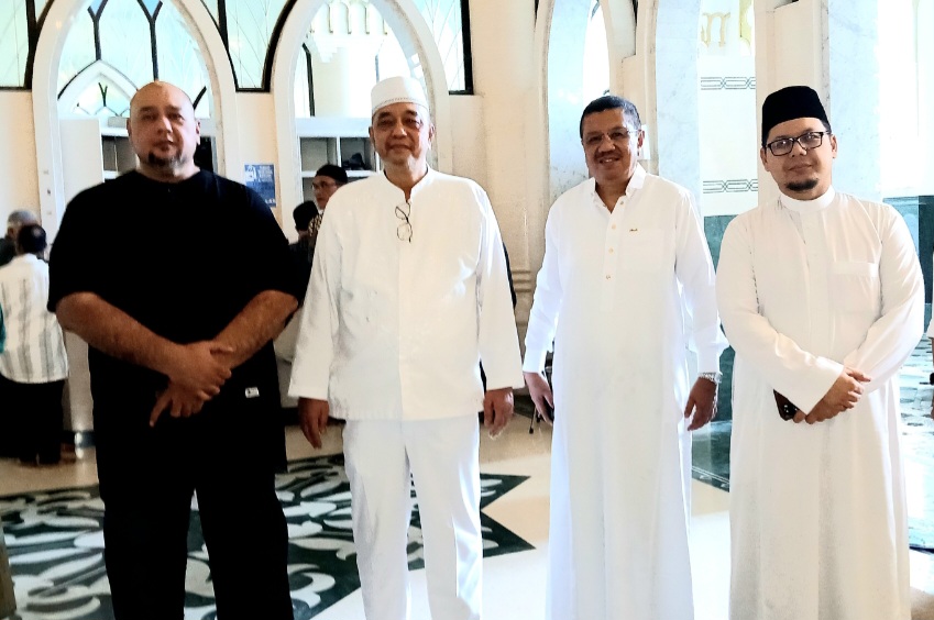 Satu Hari Dua Ibadah Agung di Masjid Agung Medan: Ribuan Jamaah Laksanakan Salat Idul Adha dan Salat Jumat dalam Nuansa Religius yang Menggetarkan