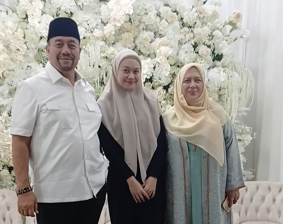 Junjung Tradisi Religius: Bupati Batubara H Baharuddin Siagian dan Ny Henny Gelar Doa Arwah dan Yasinan Jelang Pernikahan Putri Tercinta