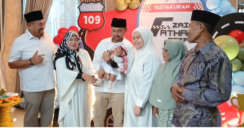 Penuh Syukur dan Cinta, Bupati Batu Bara Gelar Tasyakuran Aqiqah Cucu Pertama