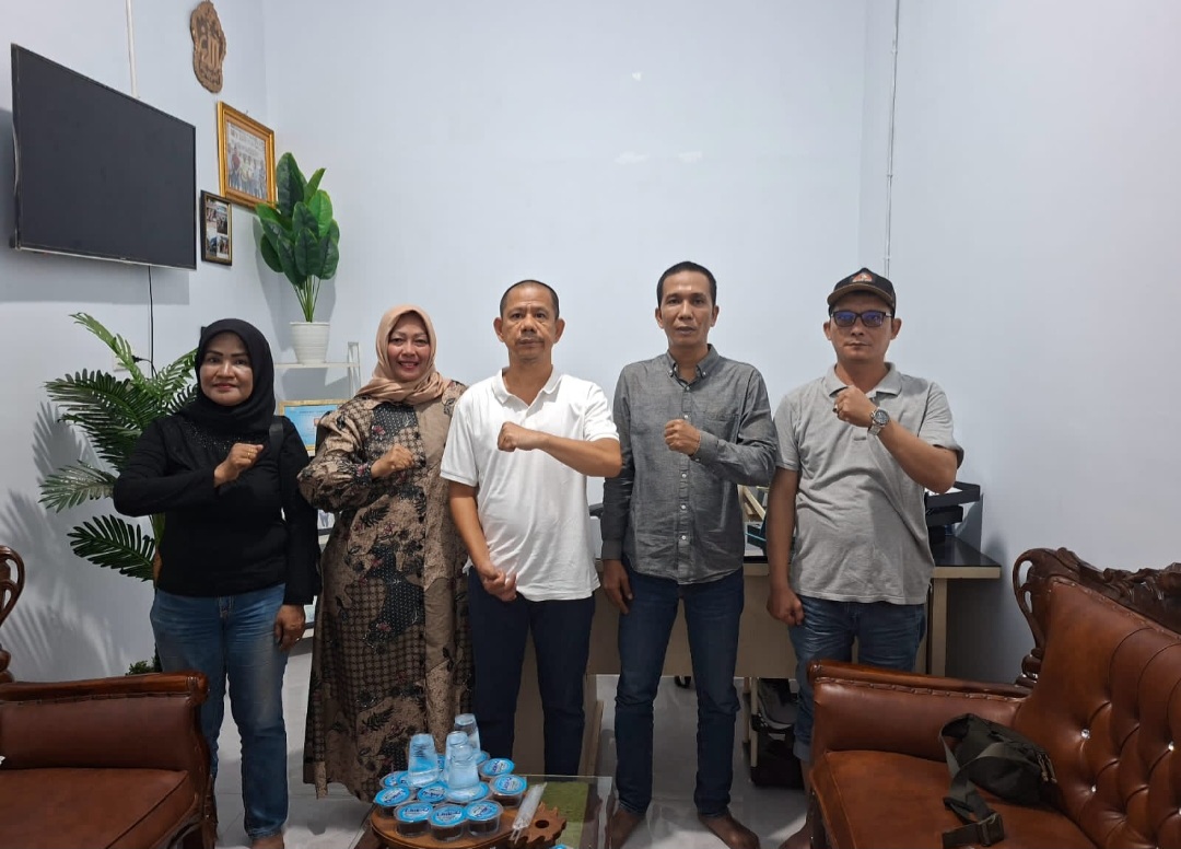 Banjir Sudah Surut, Tetap Tak Hentikan Ketua Pewarta Polrestabes Medan Gelar Jumat Barokah