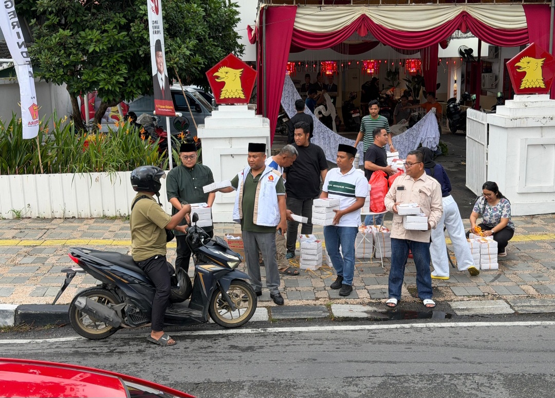 Gerindra Sumut Bagikan 1000 Takjil-Nasi Kotak Setiap Hari Selama Ramadan
