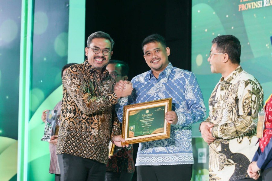 Bobby Nasution Terima Adinata Syariah, Cerminan Kemajuan Ekonomi Syariah Sumut