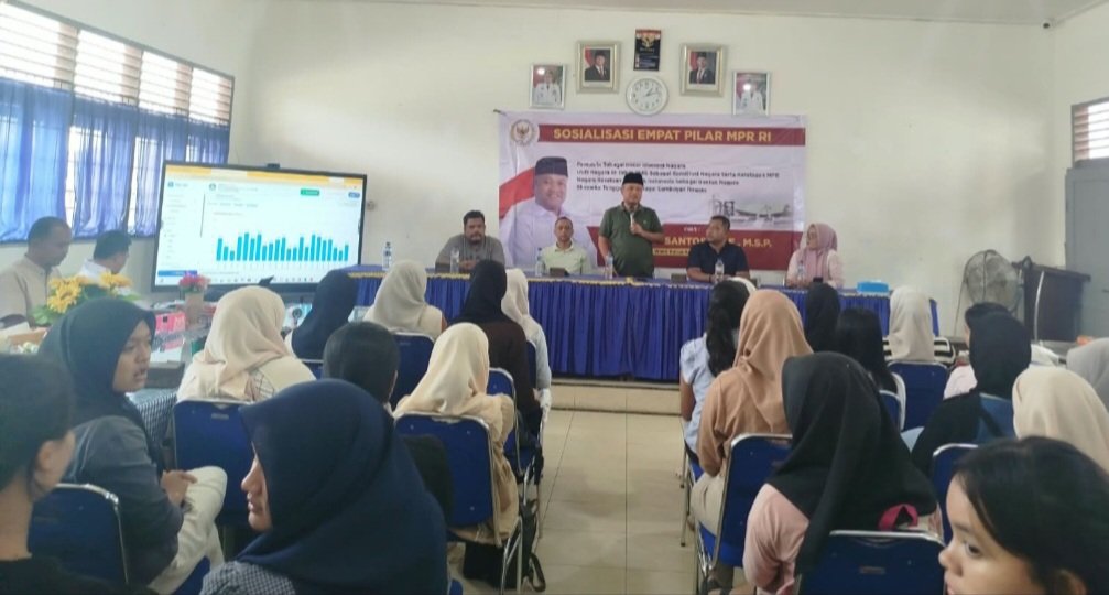 Sugiat Santoso Bikin Bimbel Gratis Setahun untuk Pelajar SMA di Langkat